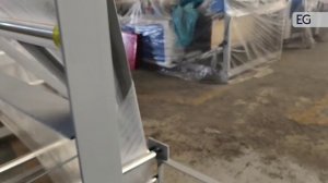 Машина для производства пакетов из пузырьковой пленки с функцией складывания материала QP-1000