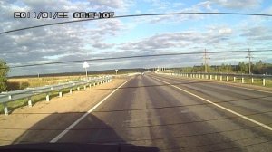 Лес Телеши на регистратор сзади. Разьехались с Колей после пикника.