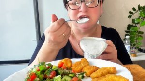 Опять про Фрукты под чавканье салатика и творожка!Мукбанг/Ем и худею!