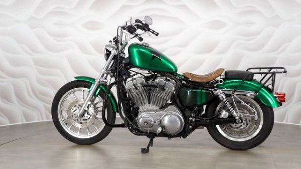 Harley-Davidson Sportster 883 vin 5HD4CR2E2AC409789