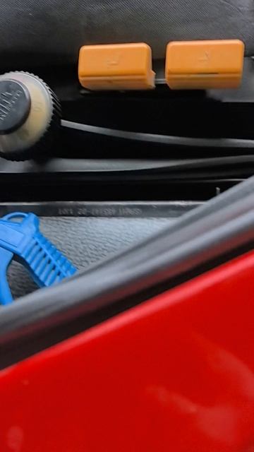 Запускаем Shacman с мертвыми АКБ. Старый бустер не смог, молодой справился. смотреть онлайн