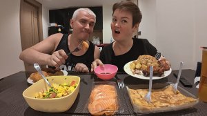 Мукбанг ПОЖЕРТВОВАЛА для мужа самым ДОРОГИМ в его праздник! Сырный праздничный ужин в Таиланде