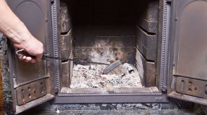 ЗНАТОКАМ : Зачем я сижу возле печки          ПОДПИШИСЬ