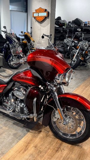 2009 CVO Electra Glide Ruby Red and Typhoon Maroon 23К (VIN 5HD*9807)