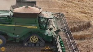 Одна из самых больших машин в мире, установленная на площади 1100 га, Grainen 2 John Deere X9, 1100