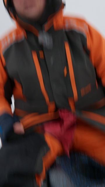 Трофейная плотва! Сошла прямо в лунке! смотреть онлайн