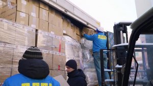 Новую автоколонну с грузом для бойцов отправила на передовую партия ЛДПР.