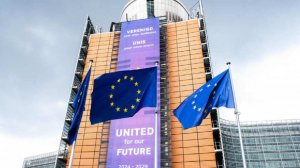 США пригрозили Европе санкциями за военную программу "Покупай европейское"