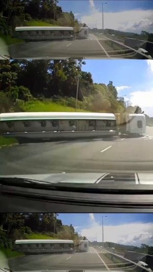 Положили грузовик на бок.