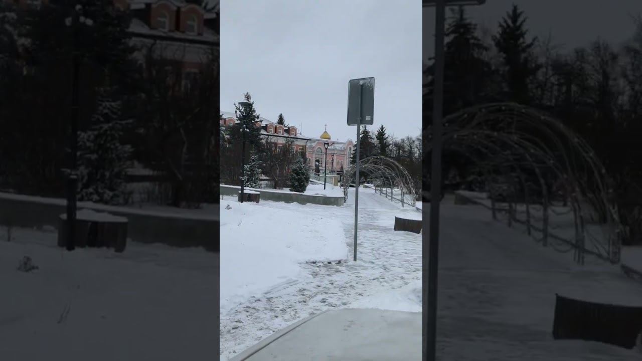 башня с часами в Ельце из кирпича. Елец