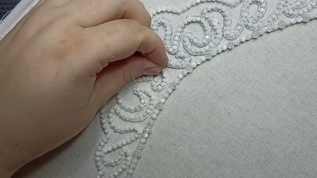 МК. КАК ВЫШИВАТЬ ЗОЛОТНЫМ ШНУРОМ. ОБШИВАЕМ УЗОР ИЗ БЕЛИ МК. КАК ВЫШИВАТЬ ЗОЛОТНЫМ ШНУРОМ. ОБШИВАЕМ УЗОР ИЗ БЕЛИ