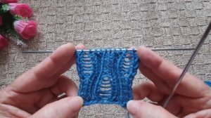 Красивый узор со спущенными петлями.