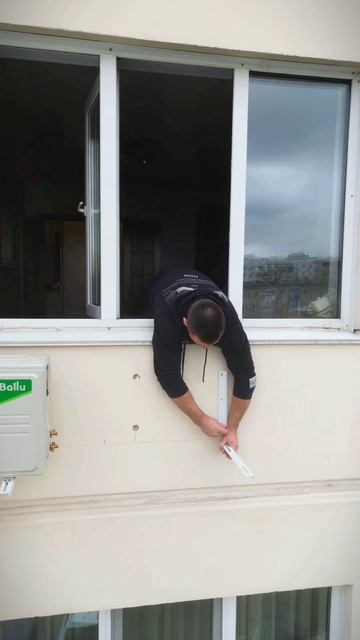 установка двух кондиционеров в соседних комнатах и с внешними блоками под окно #монтаж #сплитсистем установка двух кондиционеров в соседних комнатах и с внешними блоками под окно #монтаж #сплитсистем