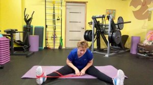 Упражнения с длинным резиновым амортизатором