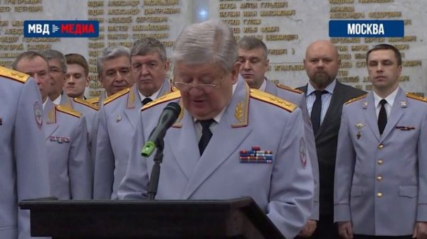 Владимир Кубышко принял участие в выпуске слушателей Академии управления МВД России