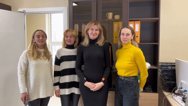 Поздравляем с праздником! смотреть онлайн