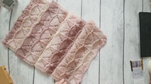 Палантин полосатый с ажурным узором.