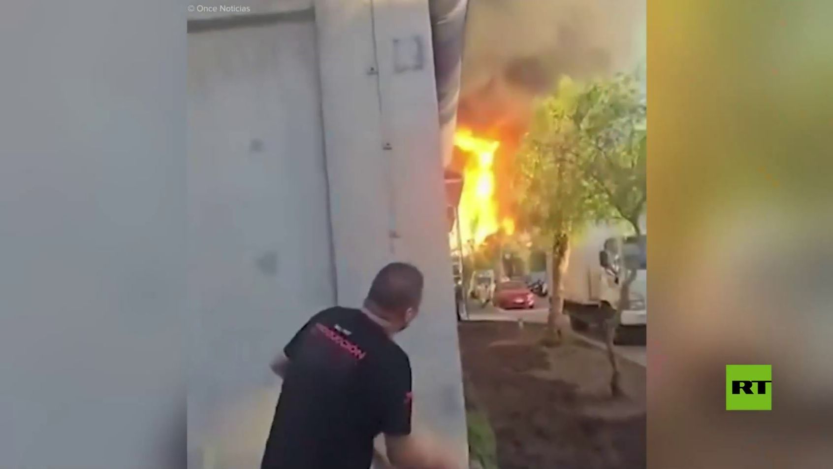 تشيلي.. مقتل 3 أشخاص جراء انفجار شاحنة في العاصمة سانتياغو смотреть онлайн