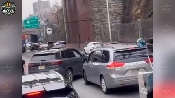 80 шокирующих автомобильных аварий с участием идиотов, получивших мгновенную кару. Вы бы не поверили