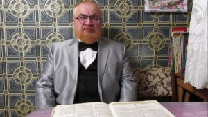 какие пчелиные матки лучше и почему - часть 1 - роевые матки ( видео из архива )