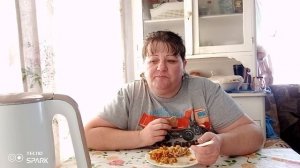 Пообедала скромно и по быстрому ☺️. Приятного аппетита 😉