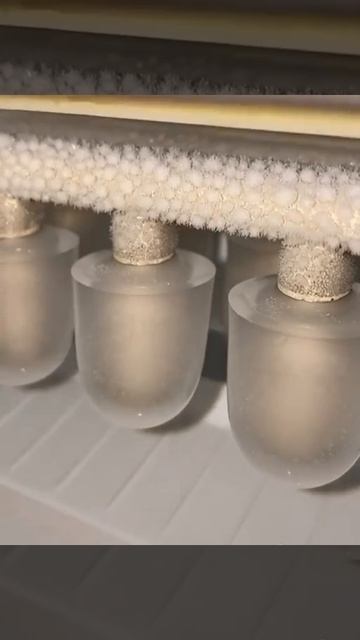 Вот так делают лёд для, см. описание 🕵️😉