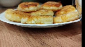Простая еда- это вкусно. Вкусные сырнички🥟