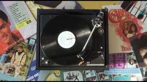 Бьют размеренно хладные волны