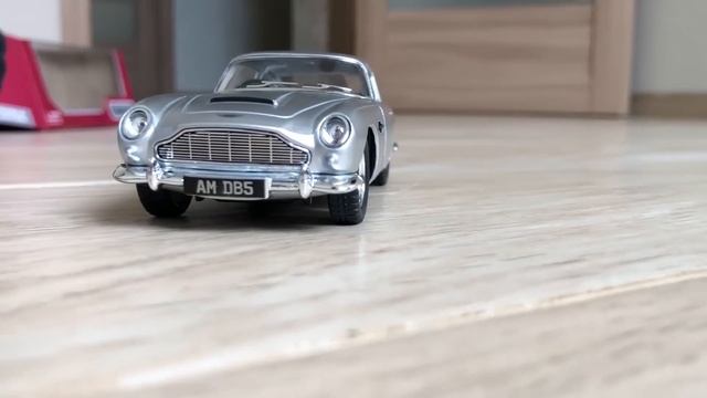 Марки и рассказы для детей о транспорте и брендах смотреть онлайн