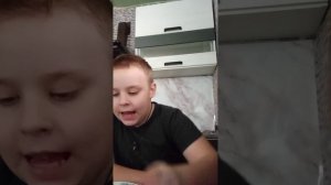 перекус Леонардо чем он обедает