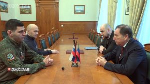 Спикер Парламента Заур Аскендеров в преддверии Дня защитника Отечества встретился с участниками СВО