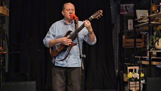 Алексей Кувшинников песня из кинофильма « Нежность к ревущему зверю». 
08.02.