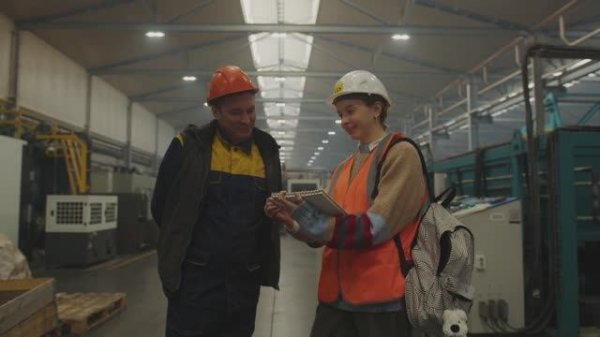 Пленэры на заводах к 100-летию индустриализации | Фильм о проекте