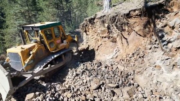 ОПЕРАТОР БУЛЬДОЗЕРА CAT D7