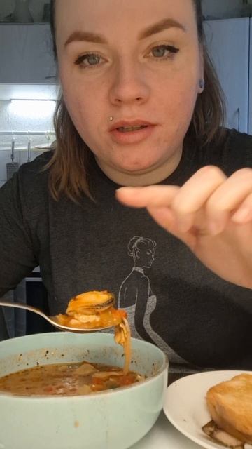 Пошлите попробуем, чего наготовили) #мукбанг