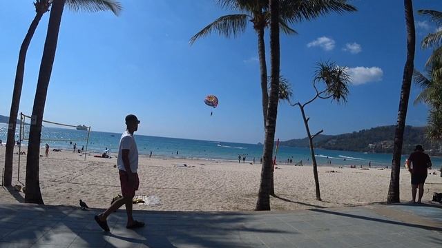 ранний Патонг и жаренная картошка