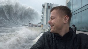 Красивое зрелище. Шторм в Сочи «Черный молот»