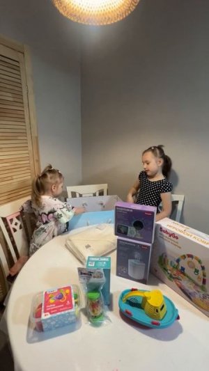 Распаковка коробки для новорожденных. Санкт-Петербург