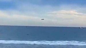 Сигарообразный Корабль Над Калифорнией