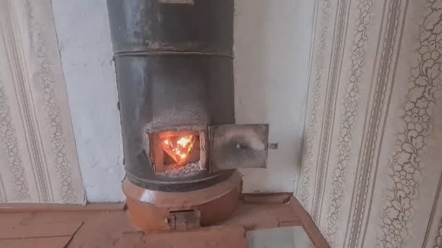 Купили старый дом в деревне. Ждём пополнение... смотреть онлайн