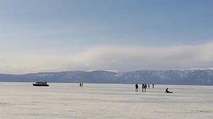 "УАЗ" с китайскими туристами провалился в Байкал: главное о случившемся.