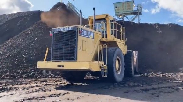 Колесный погрузчик Caterpillar 990 для погрузки Угля на 4-Осные самосвалы - Ektor Epe