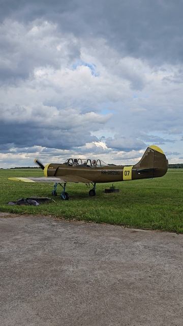 Як-52: От винта!