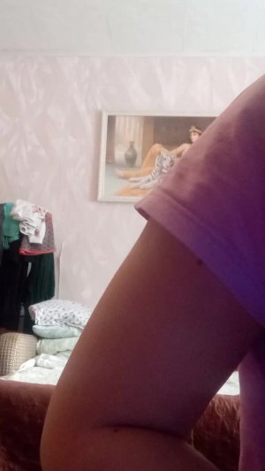 Танцуют все