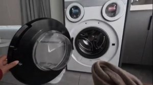 Китаец построил целый город своим котикам.