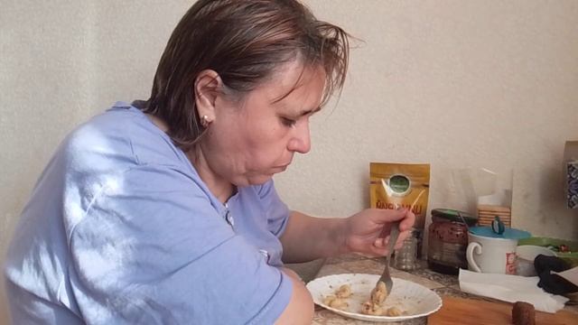 Вкусно по обедала и поговорила. смотреть онлайн