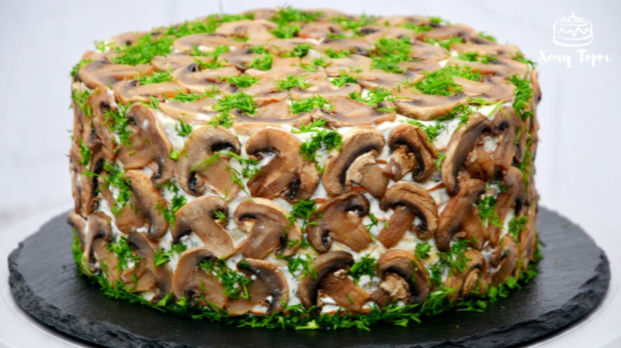 👍 ЗАКУСОЧНЫЙ ТОРТ с курицей и грибами 🍗🍄 Мужчинам на 23 февраля понравится 100%! 🎁🥂 смотреть онлайн