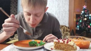 Мукбанг// Разноцветные Вареники С Картошкой Печёночный Торт Морковь По Корейски