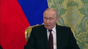 Владимир Путин принял в Кремле Президента Возрождения Республики Мадагаскар Микаэля Рандрианирину.