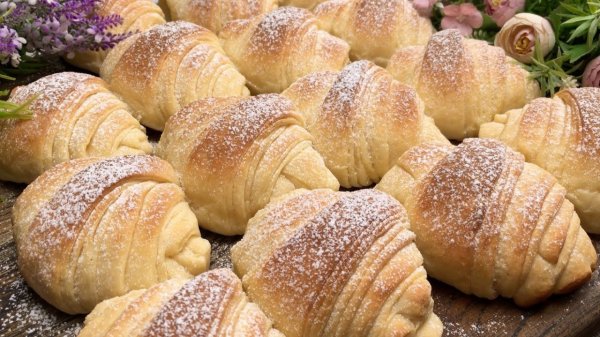 Хрустящие и воздушные КРУАССАНЫ из готового слоеного теста за 30 минут. Домашние круассаны
